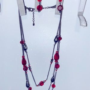 Red beaded & gun metal necklace and earrings set.